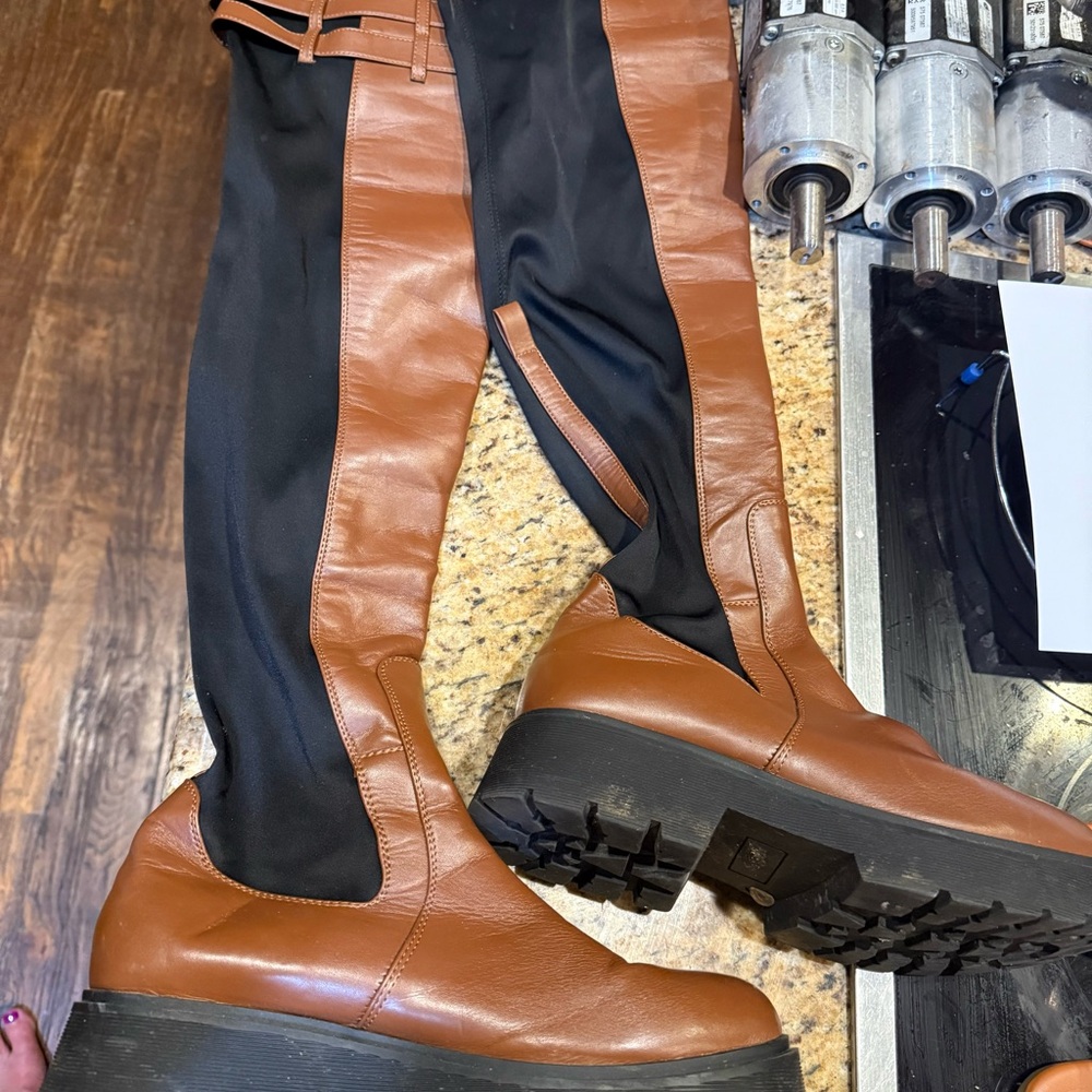 WOMEN'S OVER THE KNEE HIGH LOW BLOCK HEEL RIDING BOOTS TRAITOR BY CAPE ROBBIN